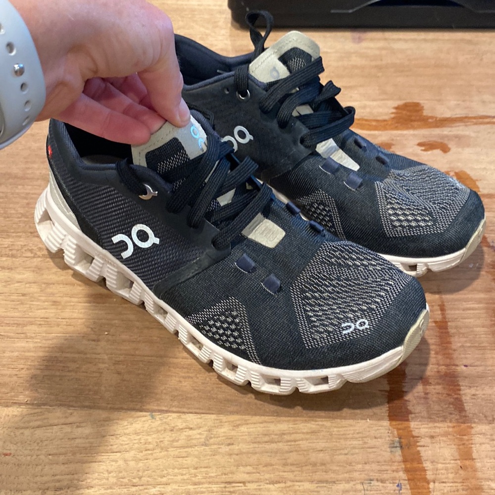 On cloud x women’s shoes